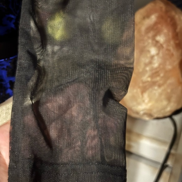 🛍Bundle sale🛍Sparkle & Fade Black and Blue Patterned Crop Top nwot - Picture 5 of 11